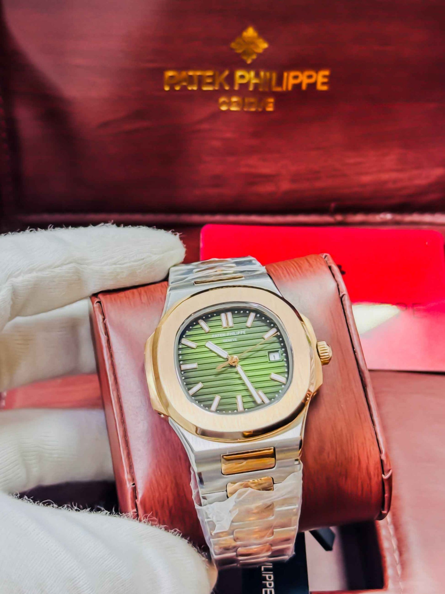 Patek Philippe Nautilus - Two Tone Automatic – Luxury Edition