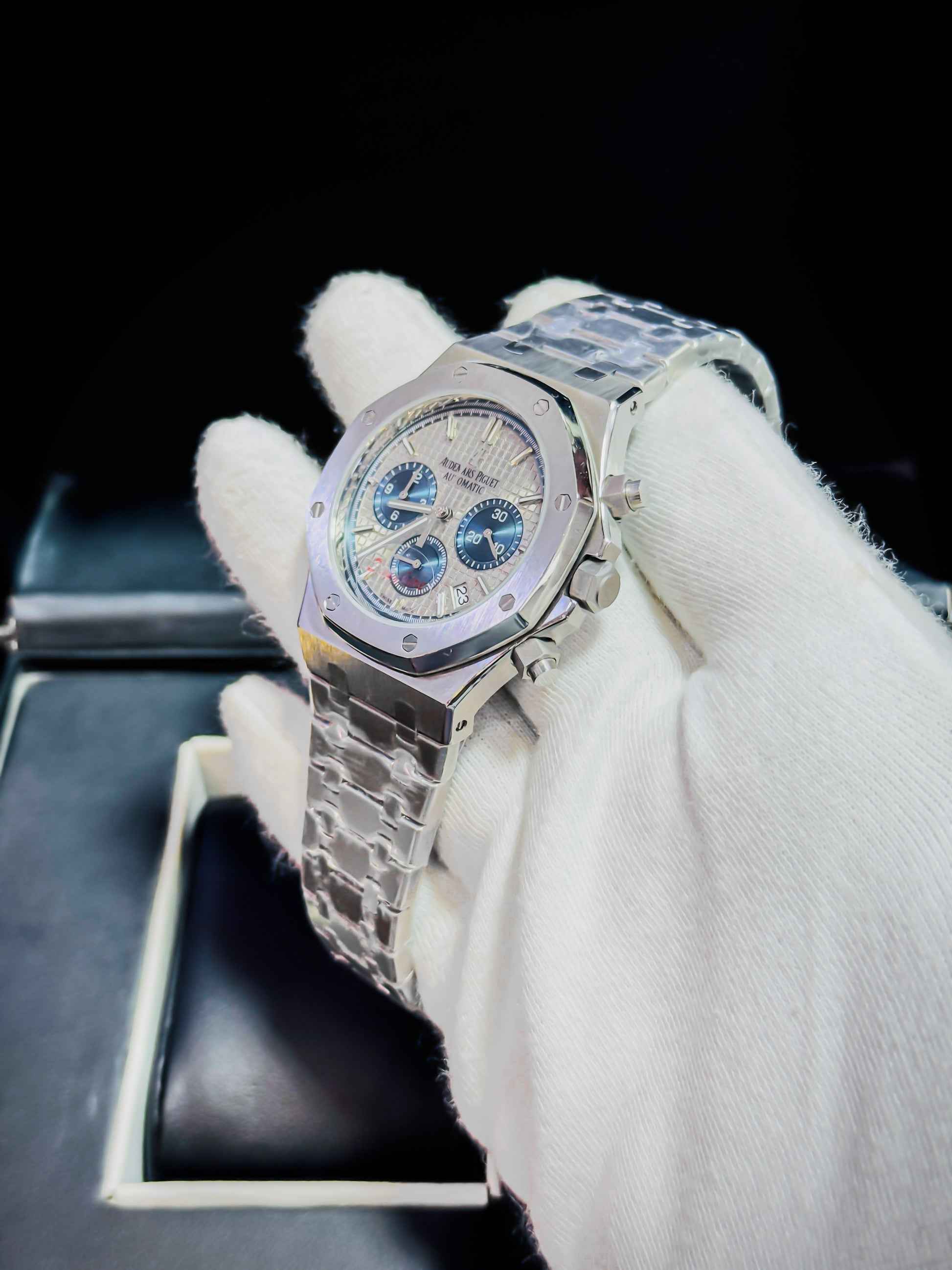 Audemars Piguet Royale Oak - Chronograph Master Edition