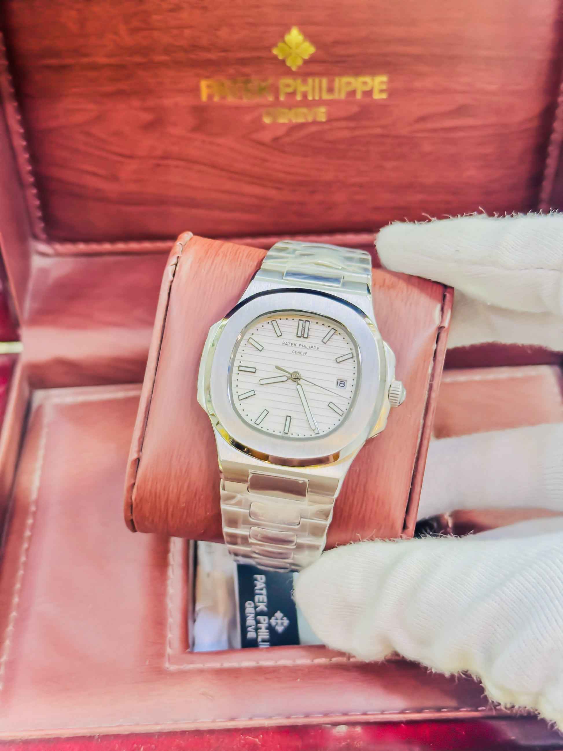Patek Philippe Nautilus - Two Tone Automatic – Luxury Edition